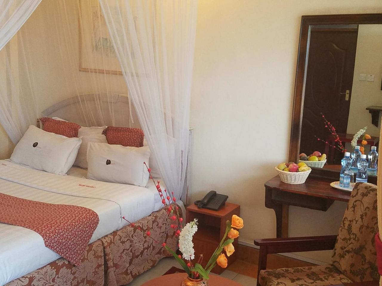 Chester Hotel Nakuru Exterior foto